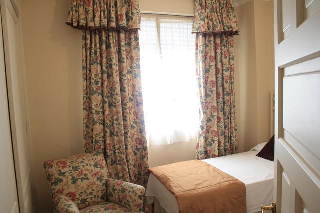 Apartamento Plaza Nueva Севилья Экстерьер фото